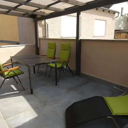 Dachterrasse דירה שוואנדורף אין ביירן